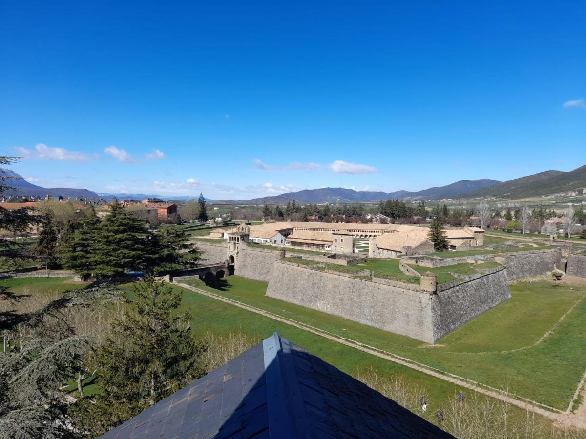 Atico Ciudadela Daire Jaca Dış mekan fotoğraf